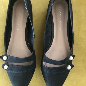Kelly & Katie Black Flats Versatile Loafers